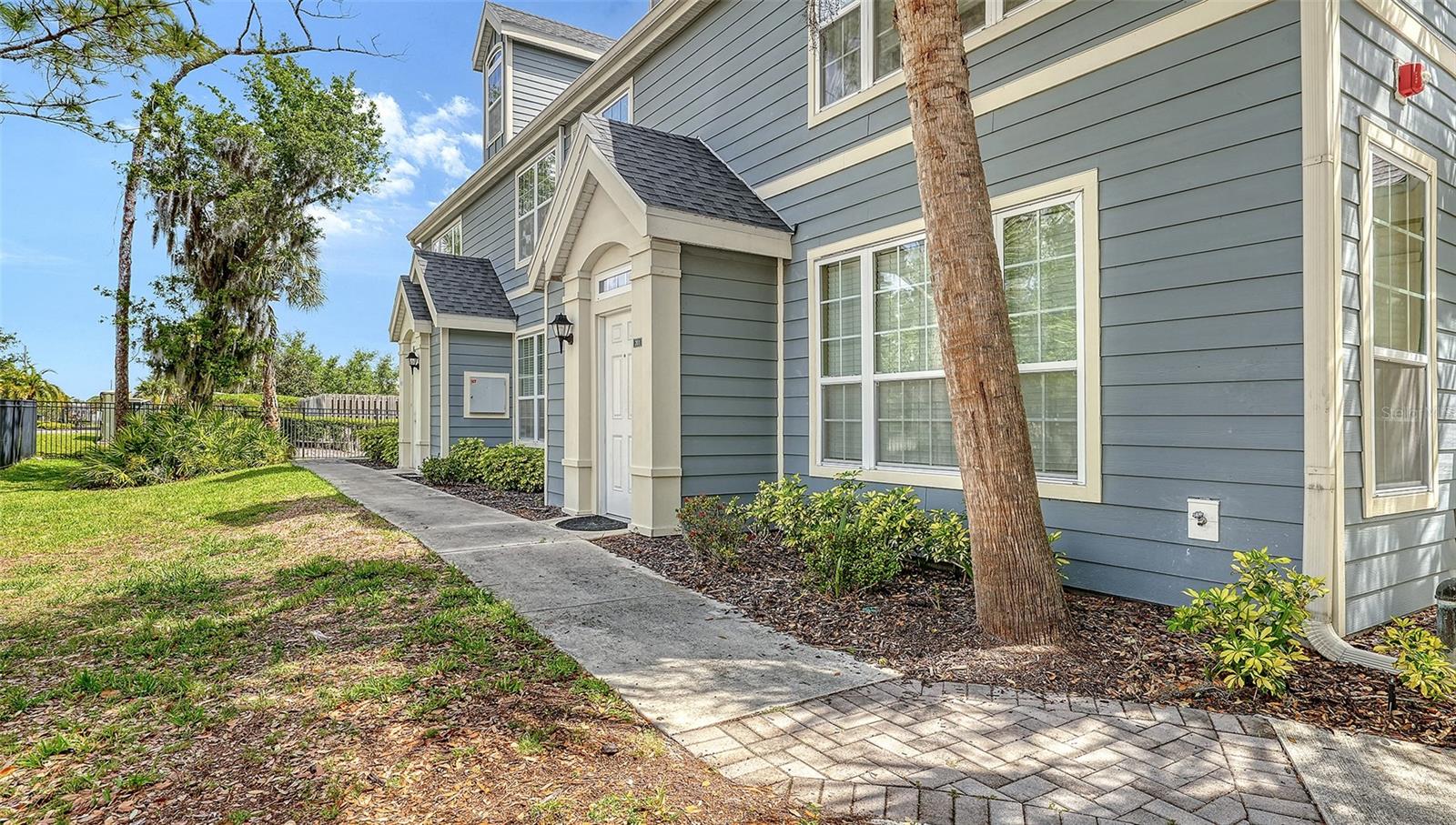 ADMIRALS WALK - Residential