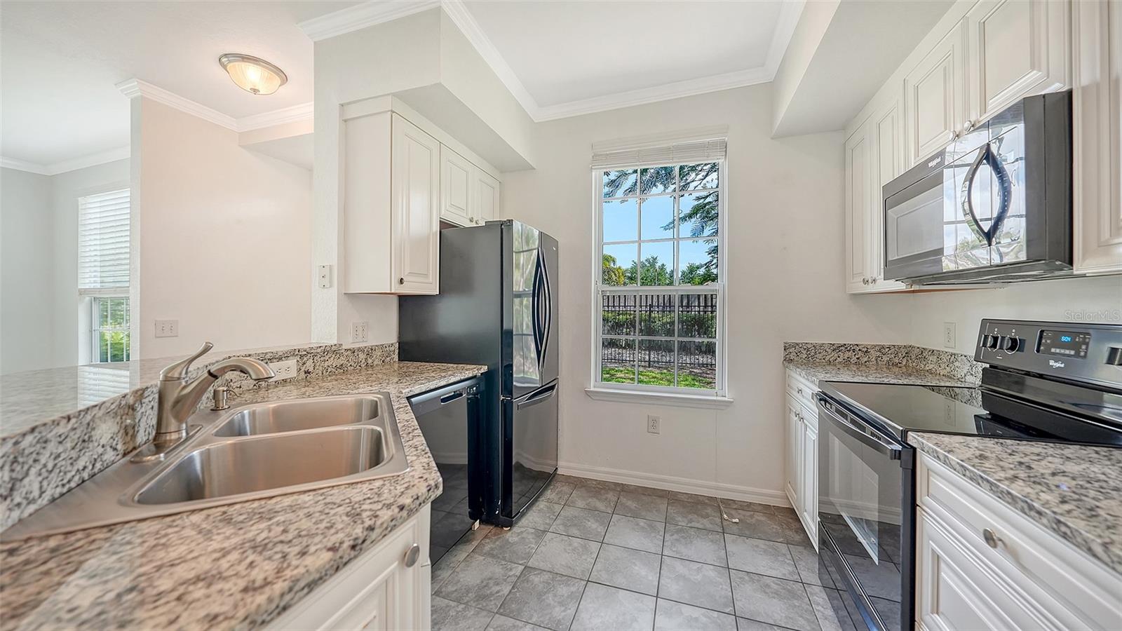ADMIRALS WALK - Residential