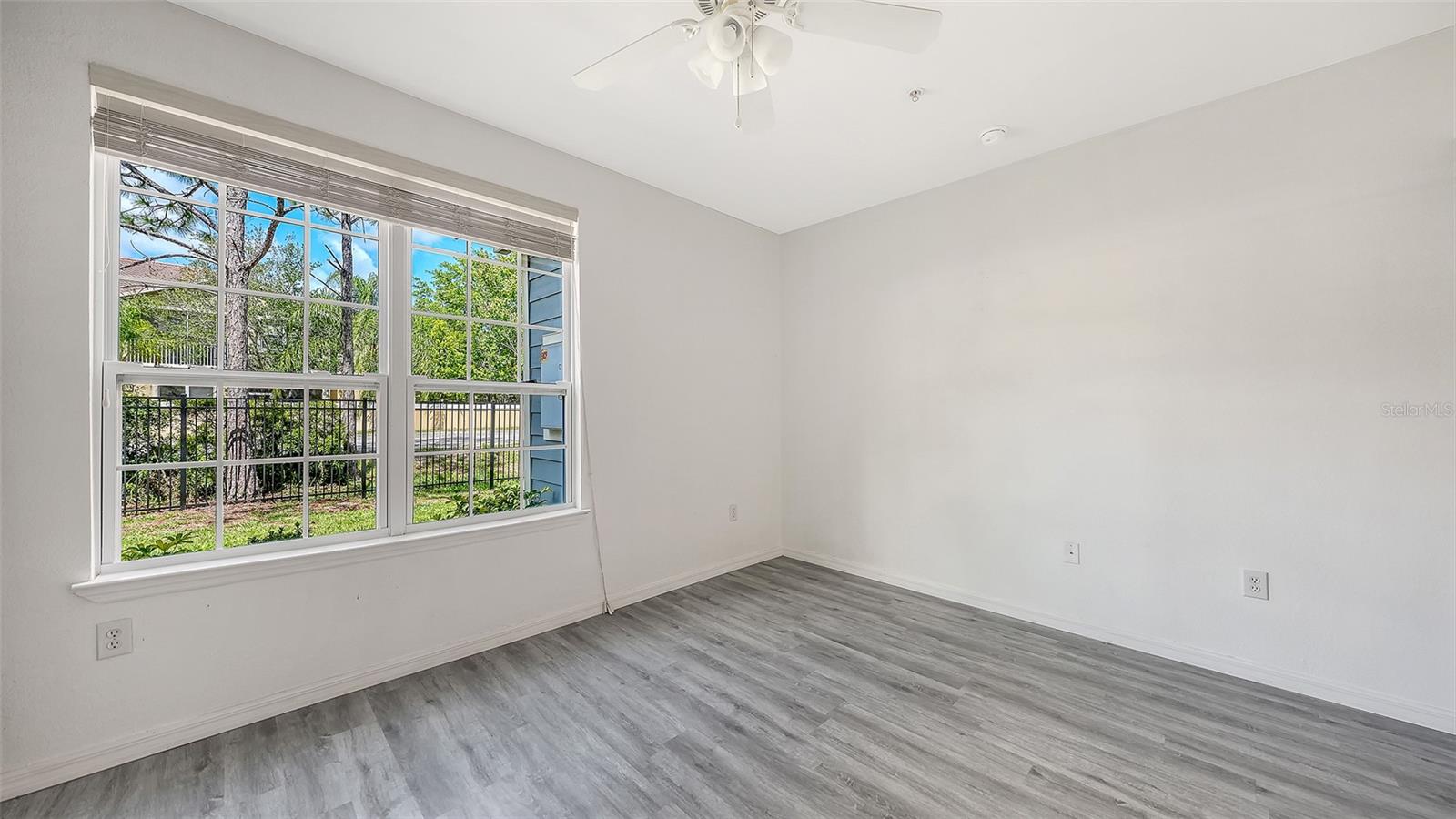ADMIRALS WALK - Residential