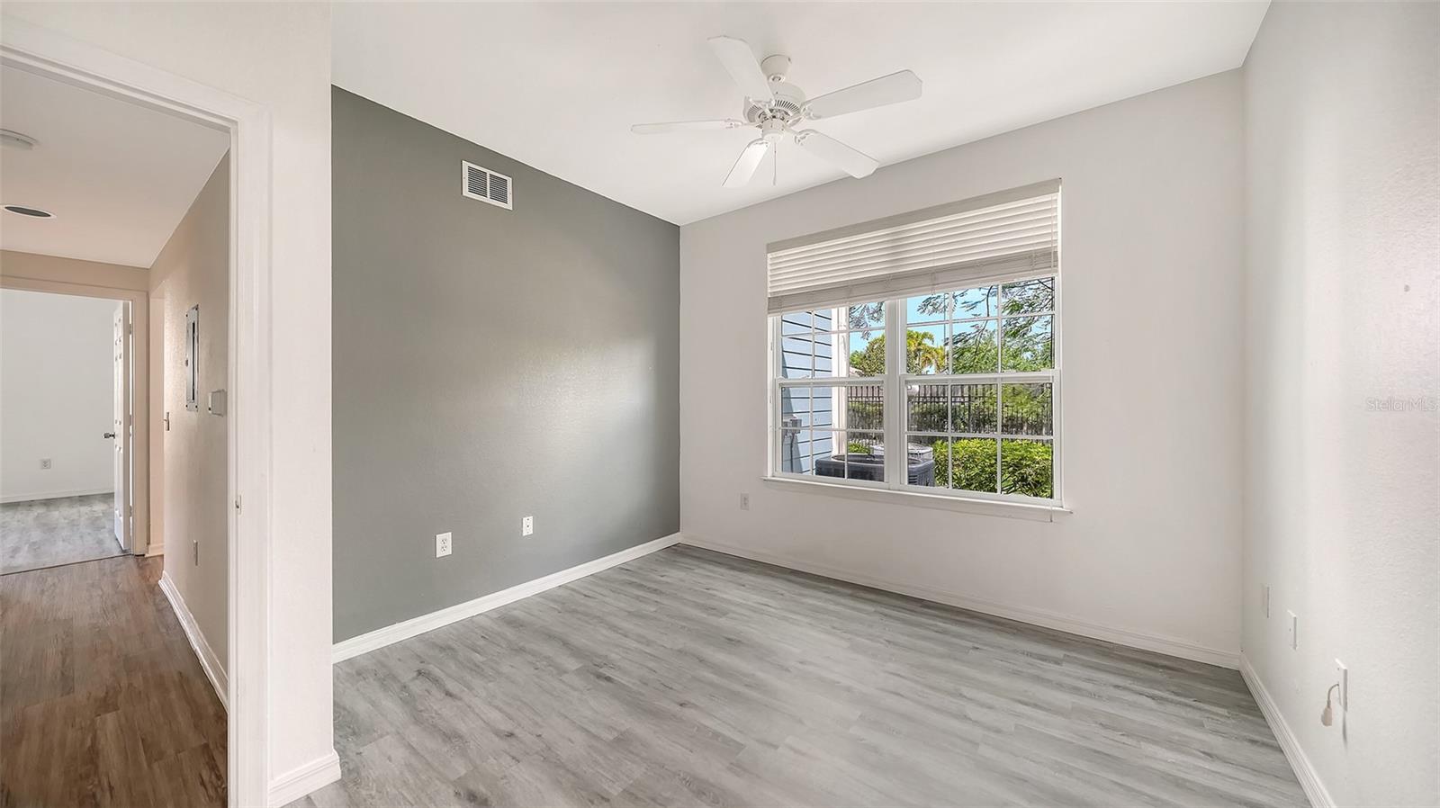 ADMIRALS WALK - Residential