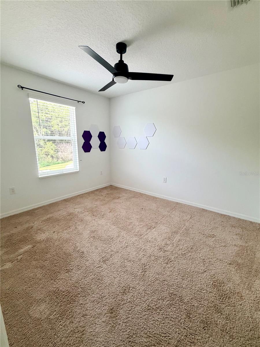 RANDAL WALK - Residential