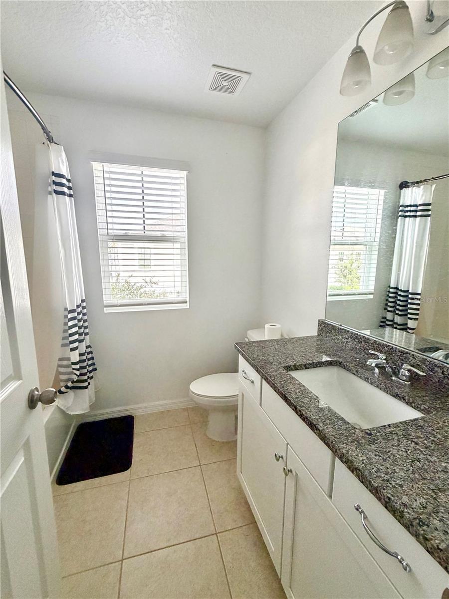 RANDAL WALK - Residential