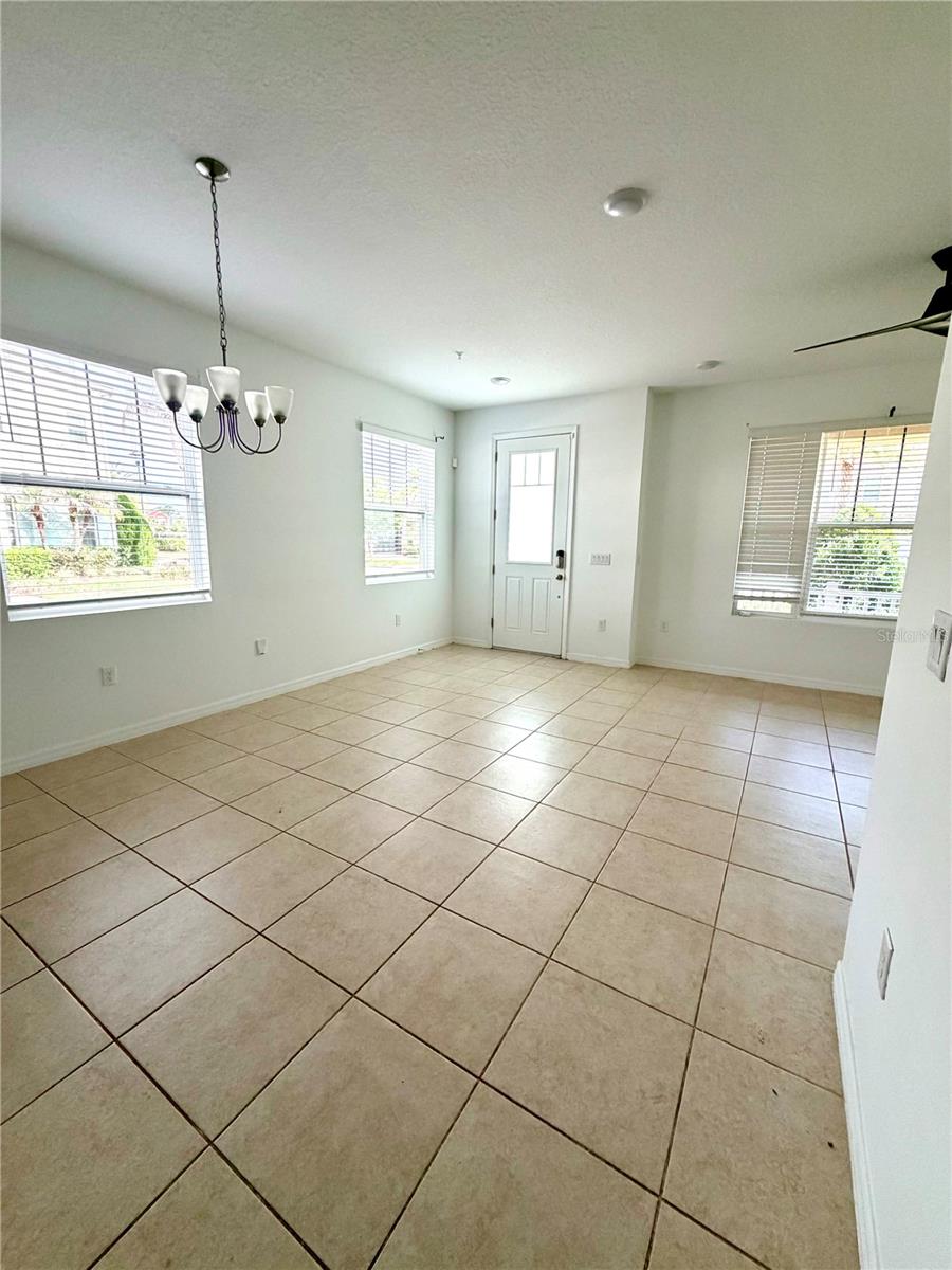 RANDAL WALK - Residential