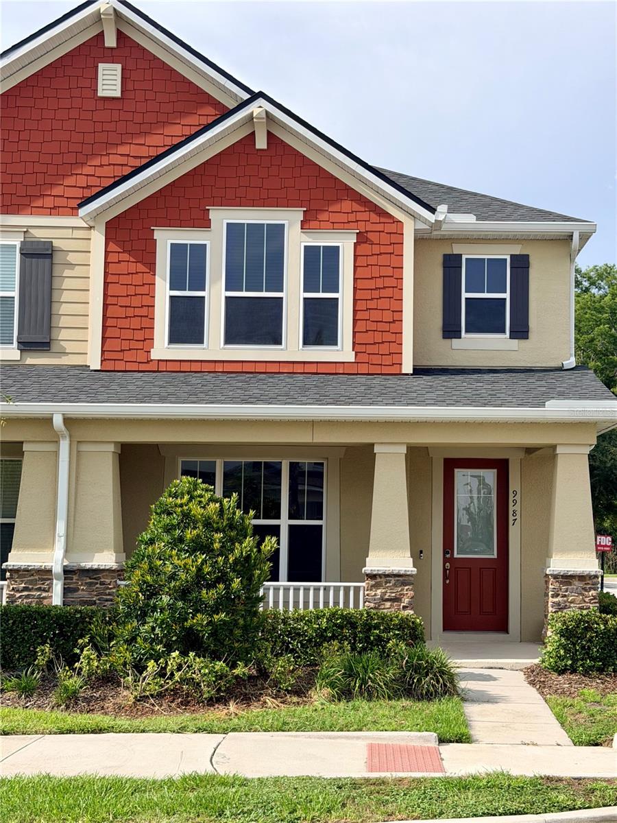RANDAL WALK - Residential