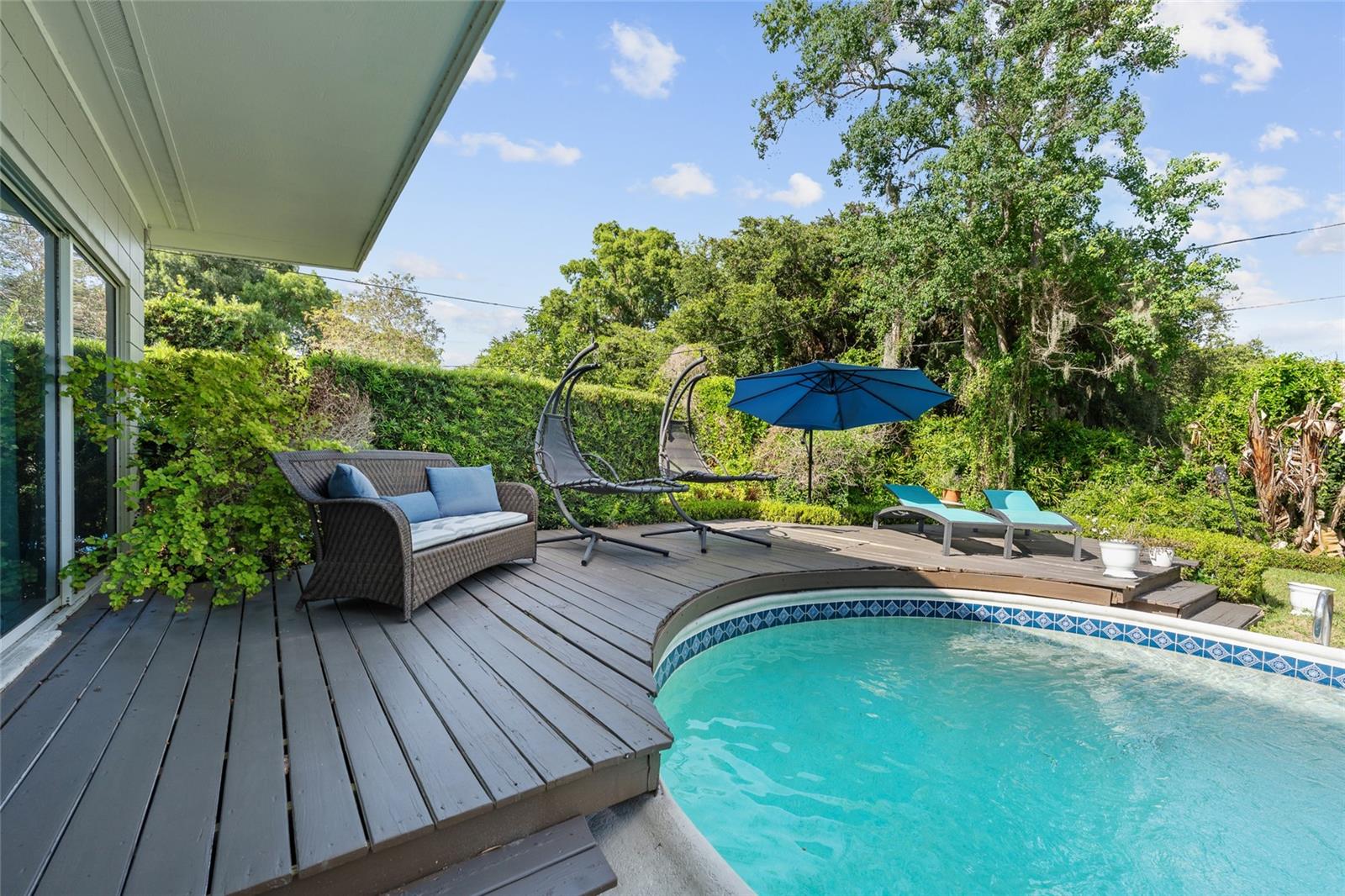 FLAMINGO SHORES - Residential