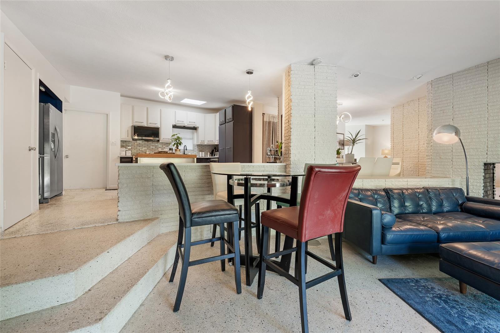 FLAMINGO SHORES - Residential