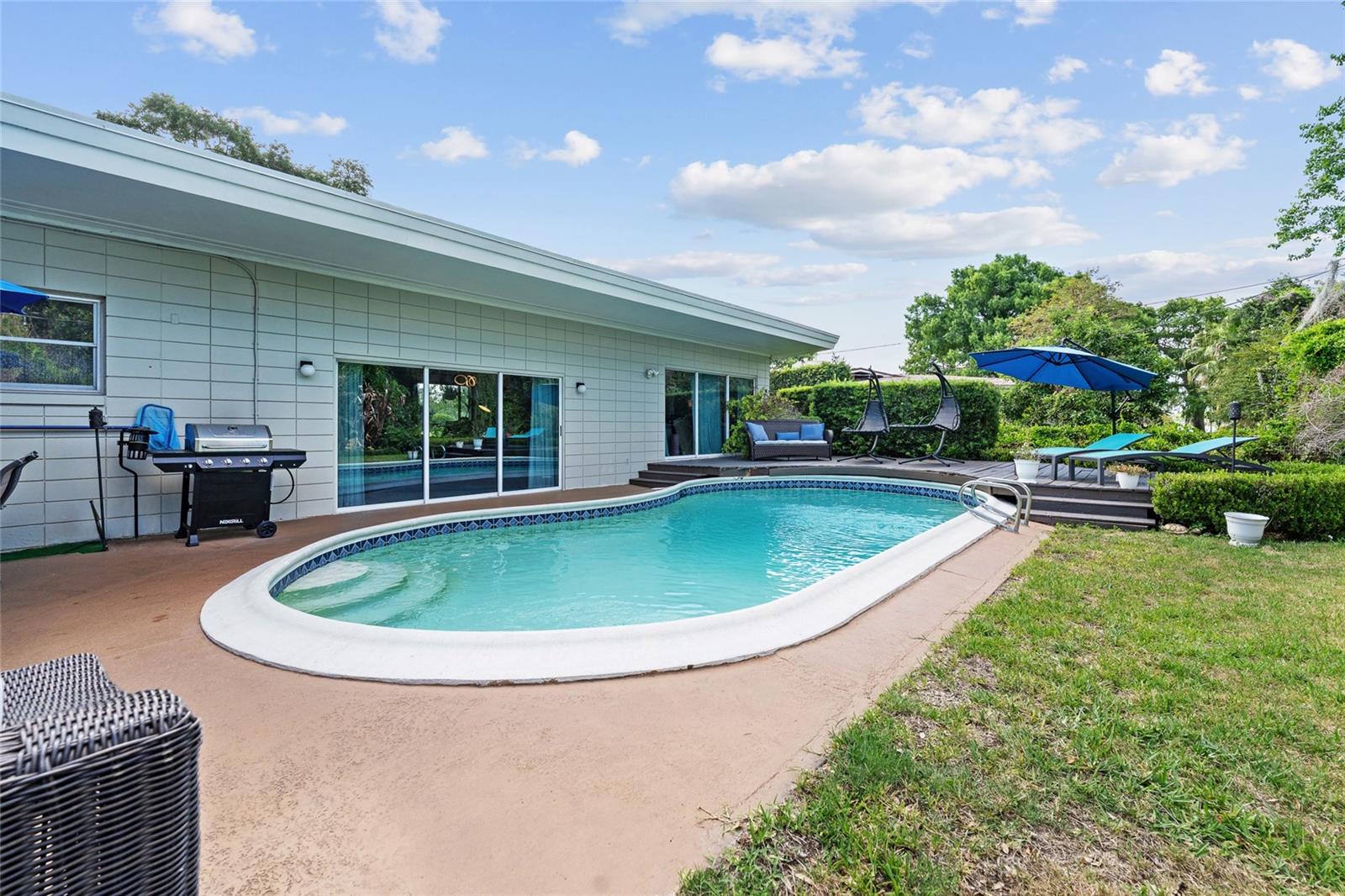 FLAMINGO SHORES - Residential