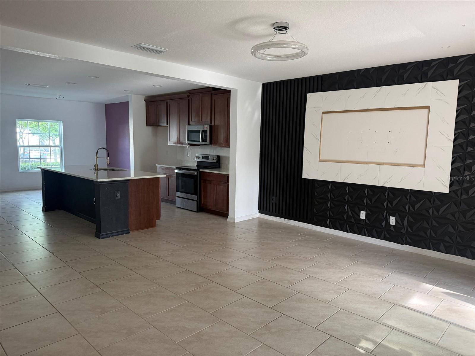 LEGACY LNDGS - Residential