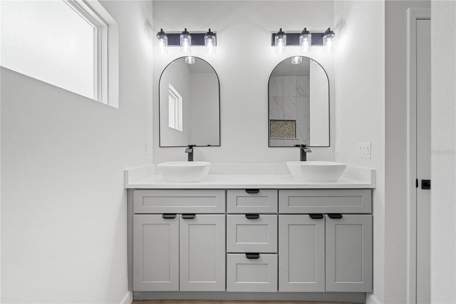 CHIEFLAND COUNTRY ESTATES - Residential
