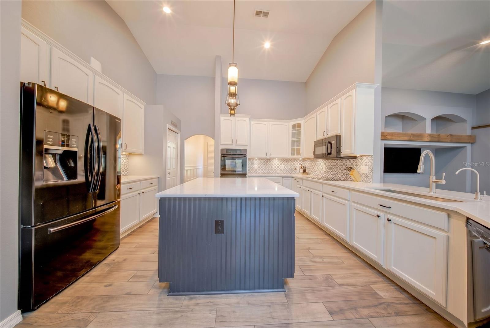 EAST LAKE RESERVE AT NARCOOSSEE UNIT 4 - Residential