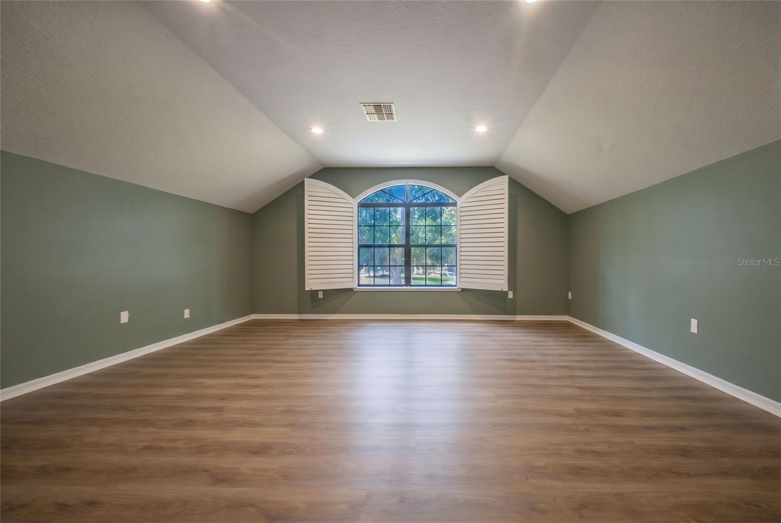 EAST LAKE RESERVE AT NARCOOSSEE UNIT 4 - Residential