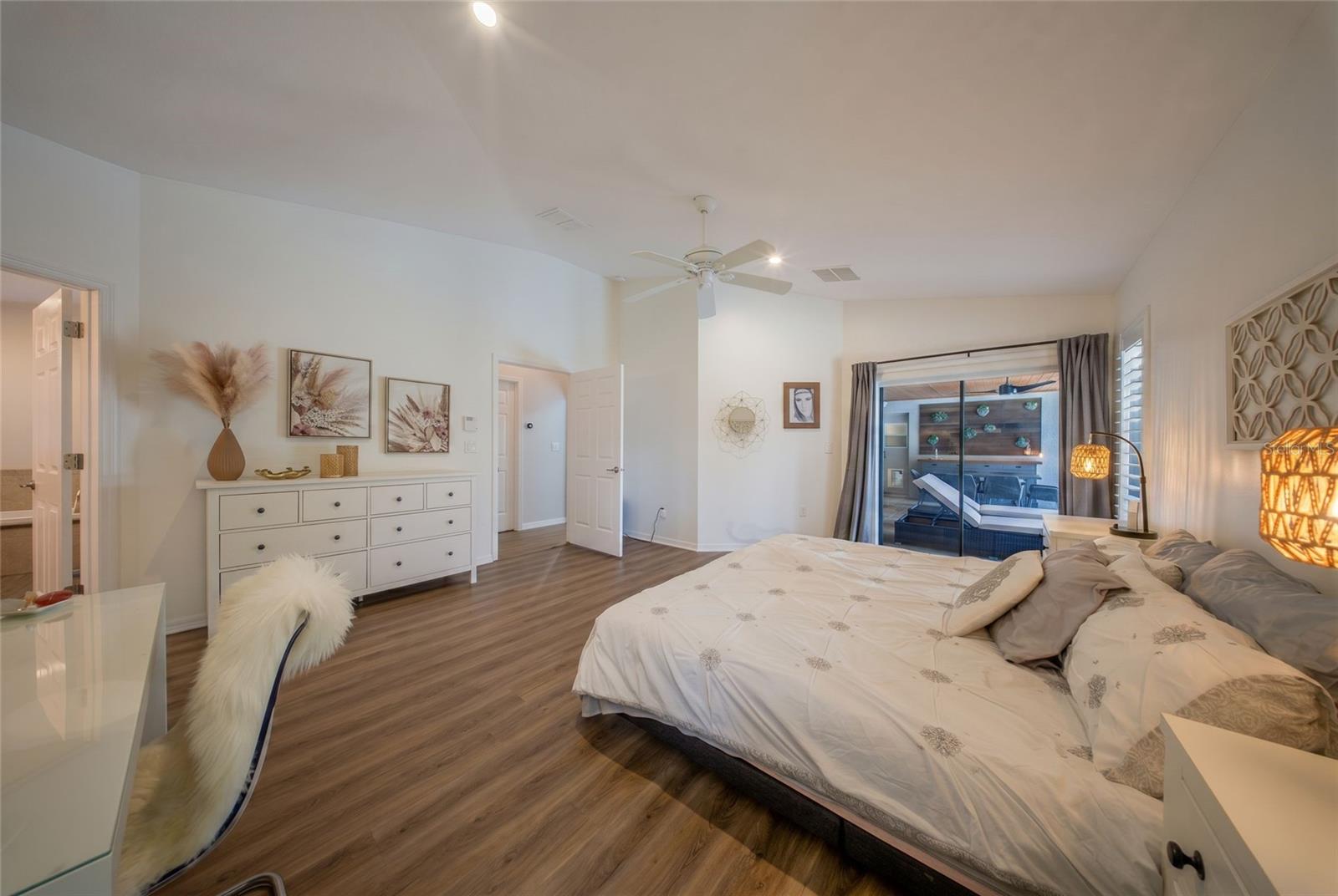 EAST LAKE RESERVE AT NARCOOSSEE UNIT 4 - Residential