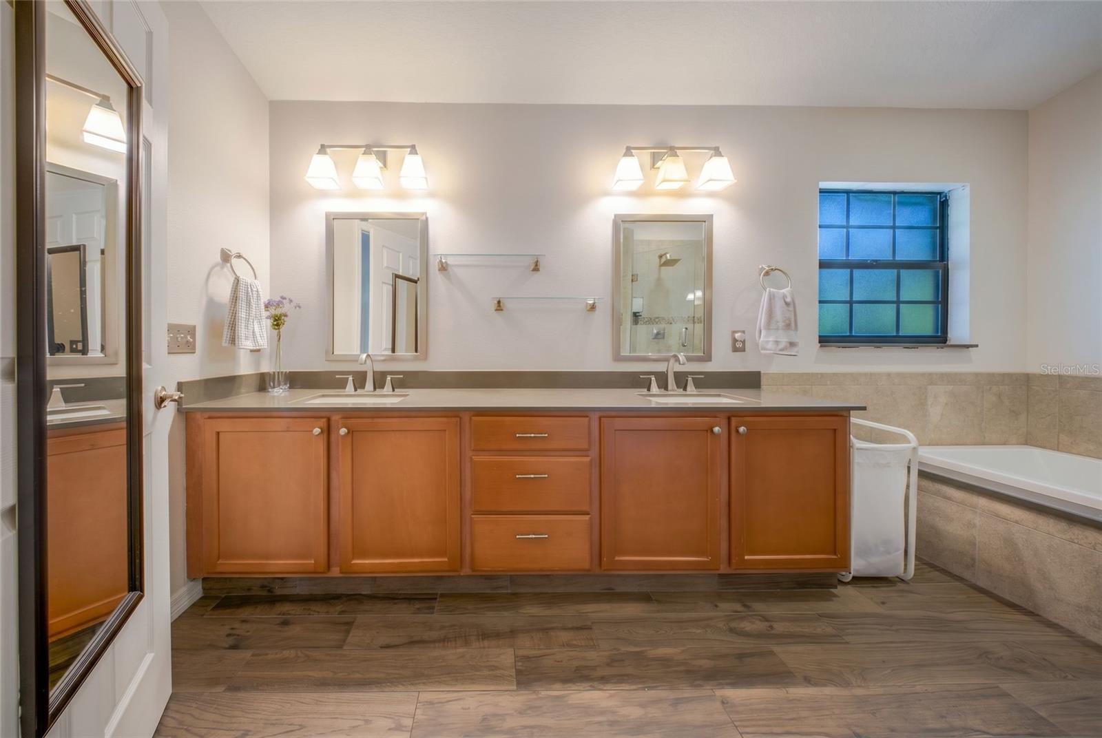 EAST LAKE RESERVE AT NARCOOSSEE UNIT 4 - Residential