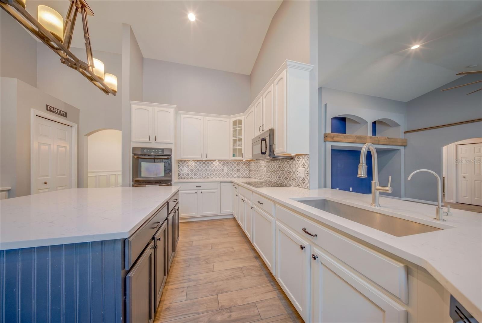 EAST LAKE RESERVE AT NARCOOSSEE UNIT 4 - Residential