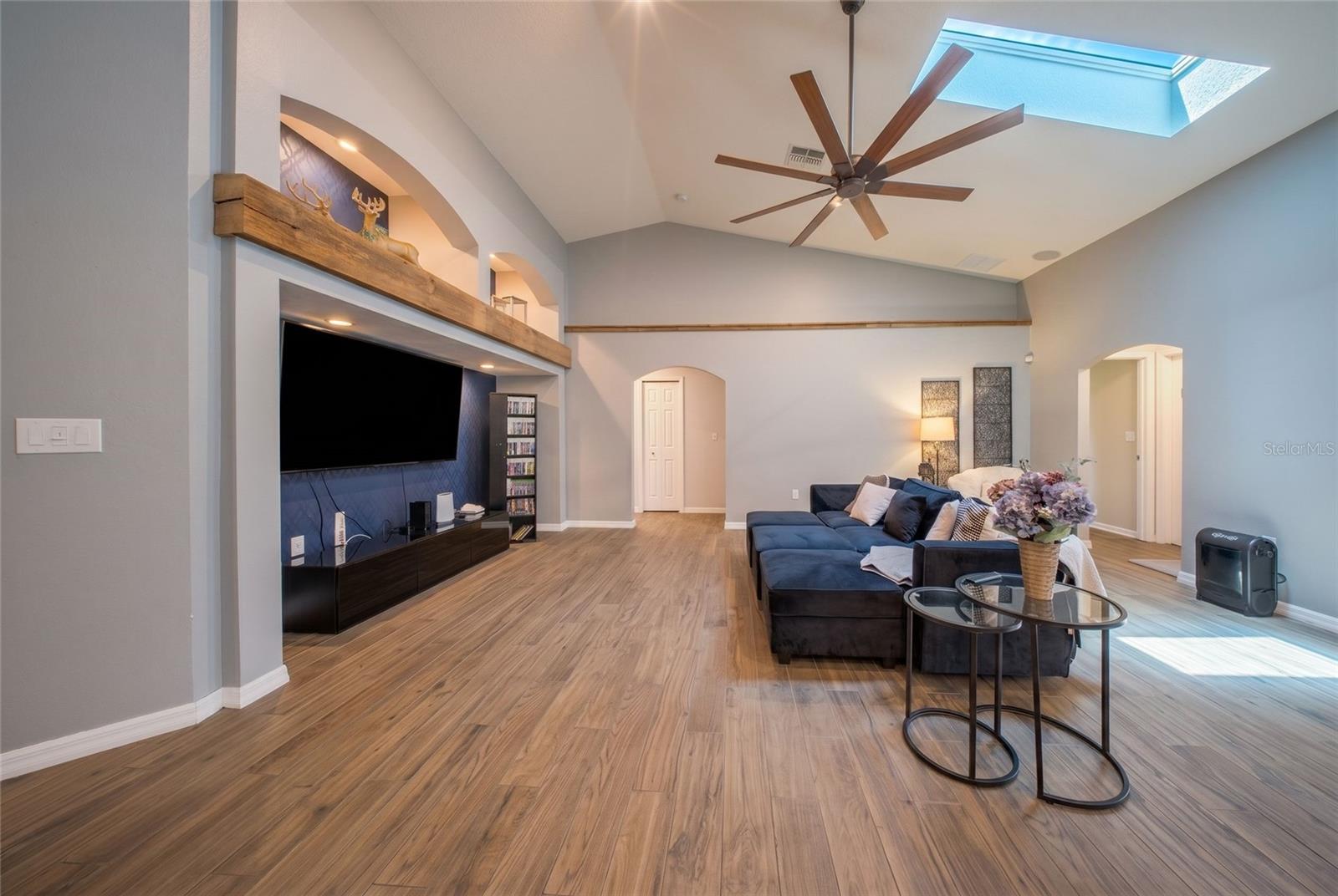 EAST LAKE RESERVE AT NARCOOSSEE UNIT 4 - Residential