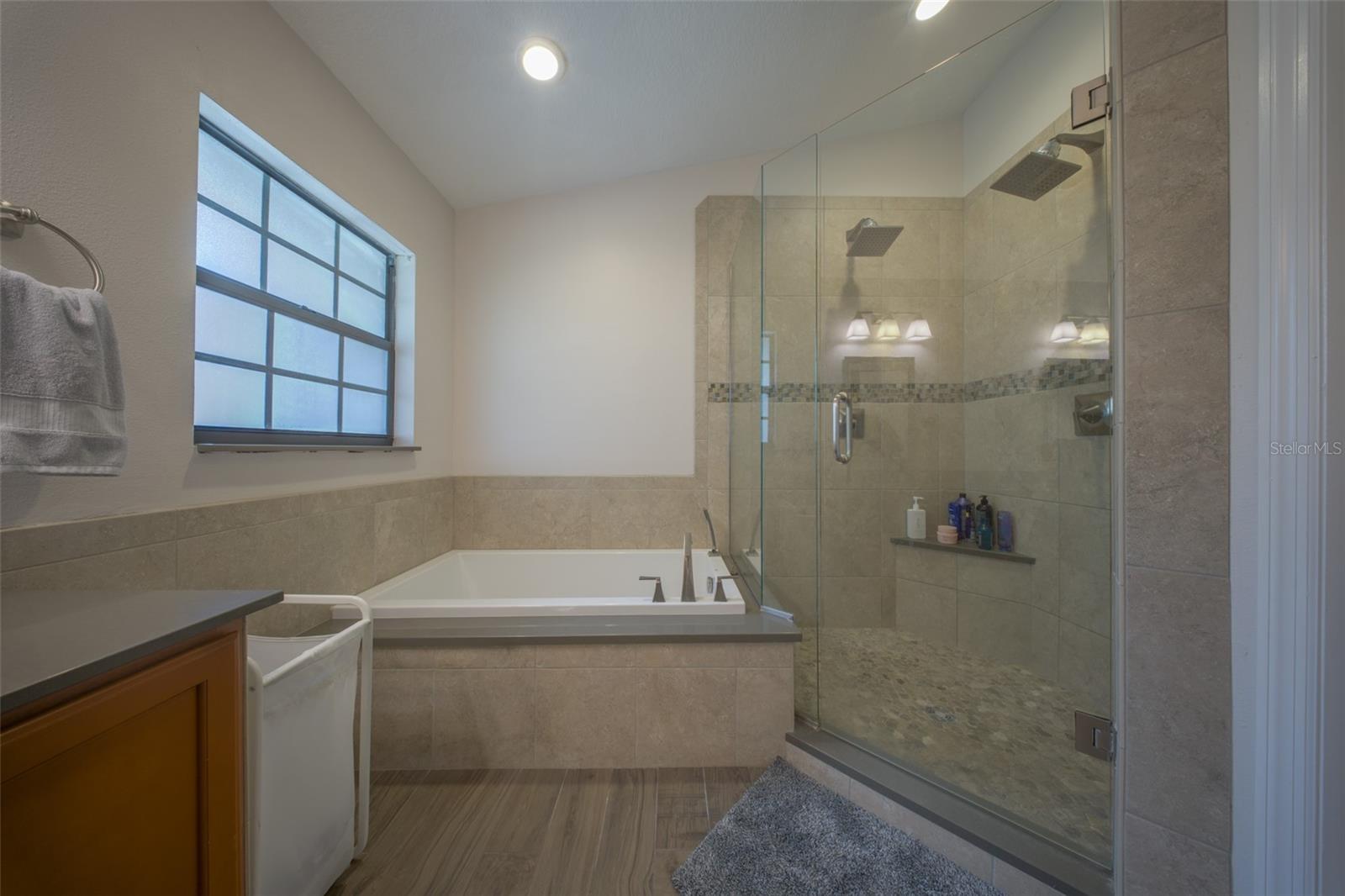 EAST LAKE RESERVE AT NARCOOSSEE UNIT 4 - Residential