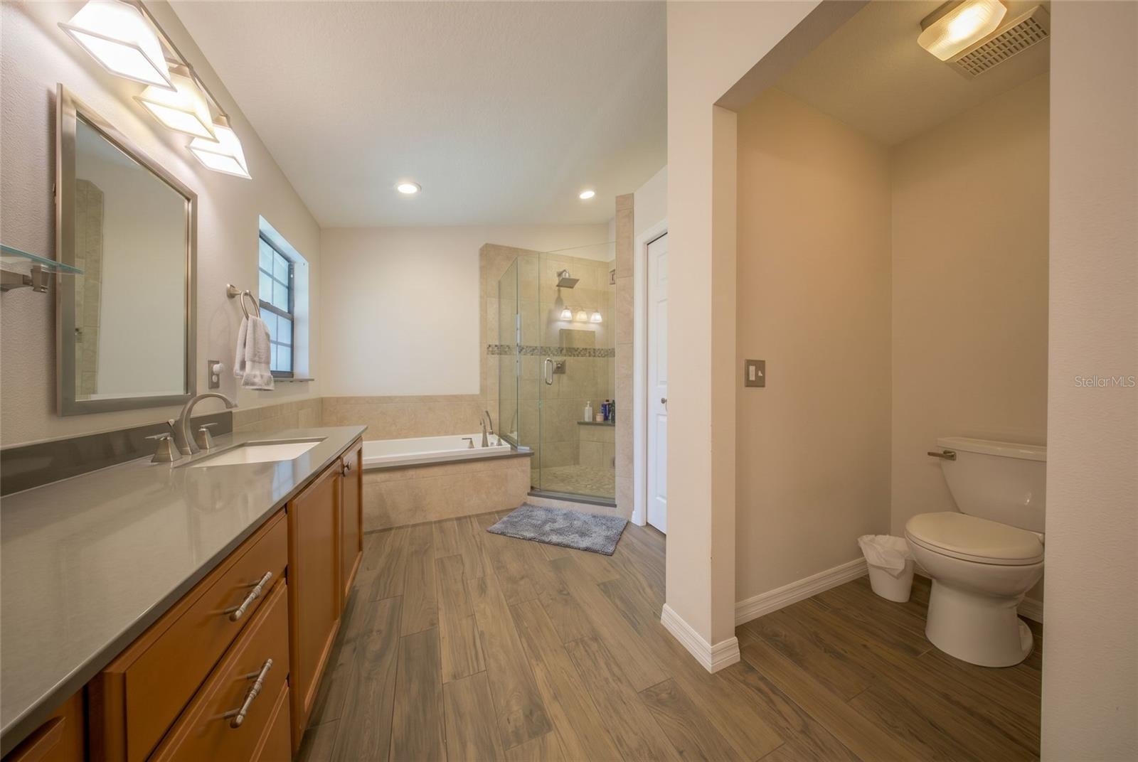EAST LAKE RESERVE AT NARCOOSSEE UNIT 4 - Residential