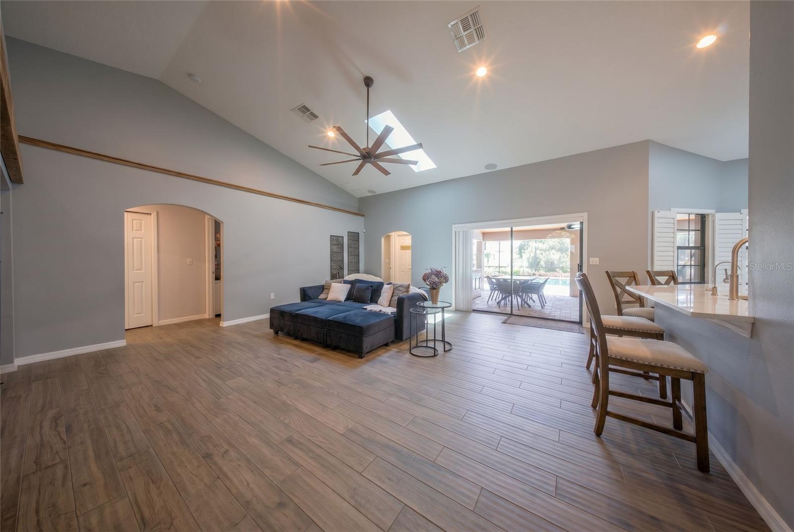 EAST LAKE RESERVE AT NARCOOSSEE UNIT 4 - Residential