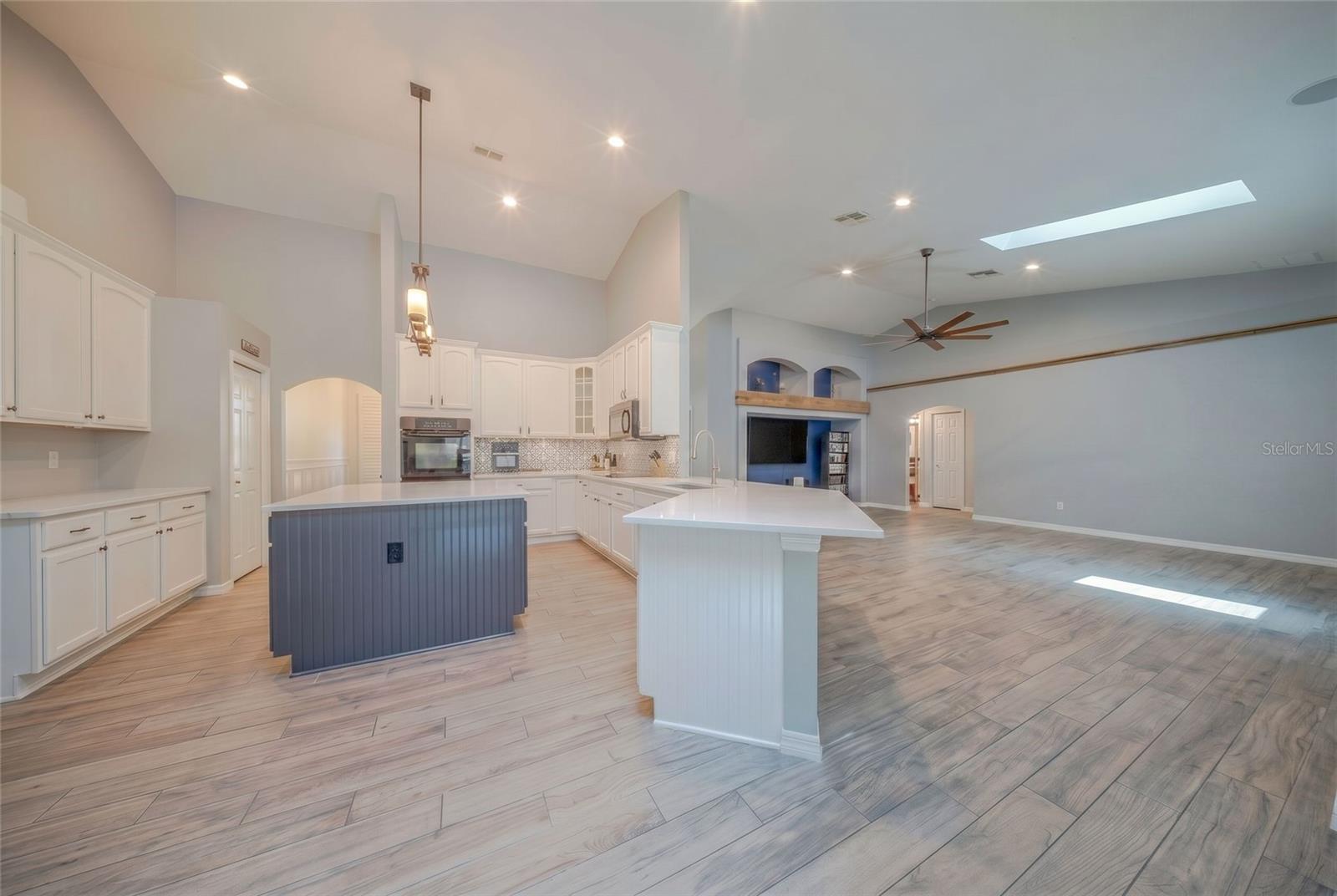EAST LAKE RESERVE AT NARCOOSSEE UNIT 4 - Residential