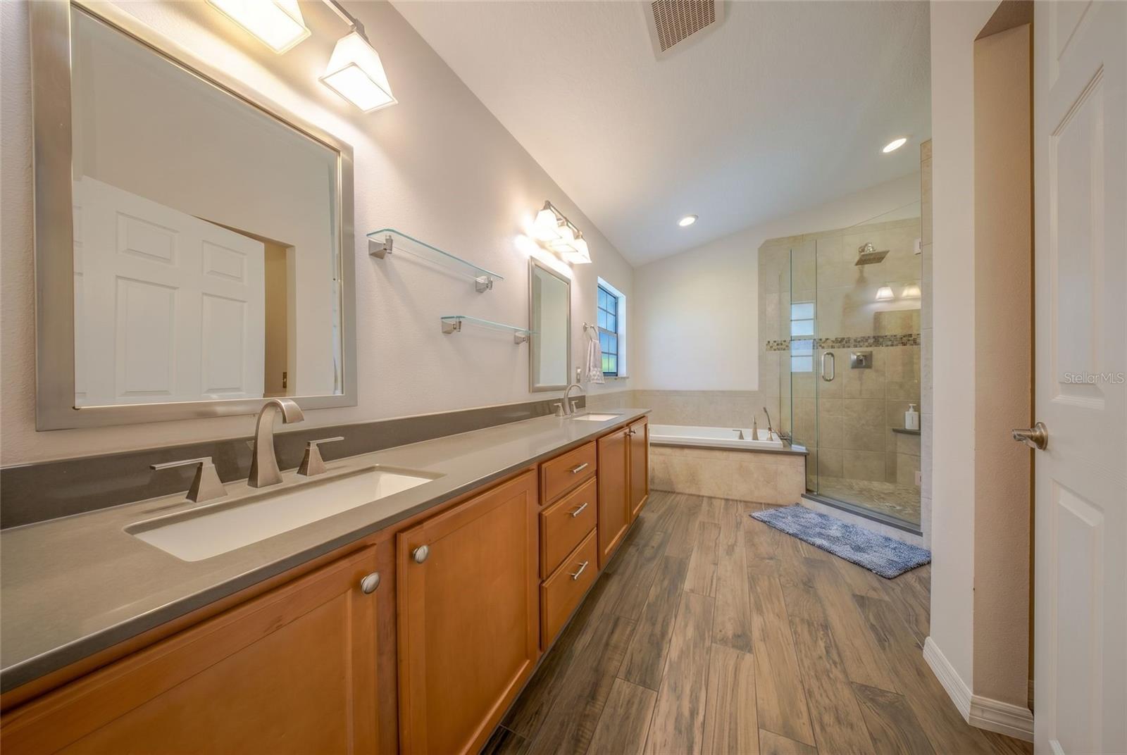 EAST LAKE RESERVE AT NARCOOSSEE UNIT 4 - Residential
