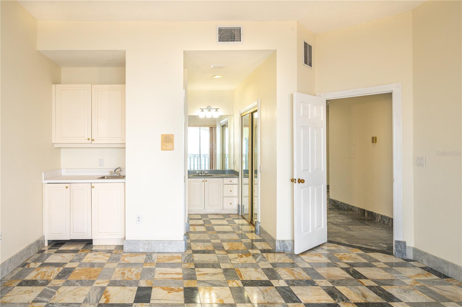 BAYWAY ISLES - Residential