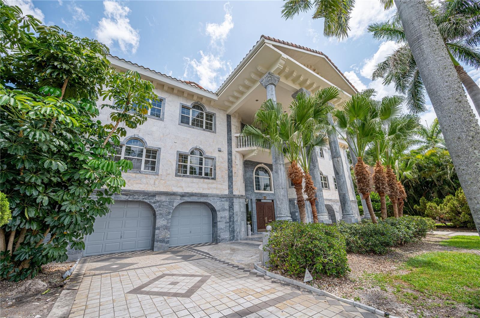 BAYWAY ISLES - Residential