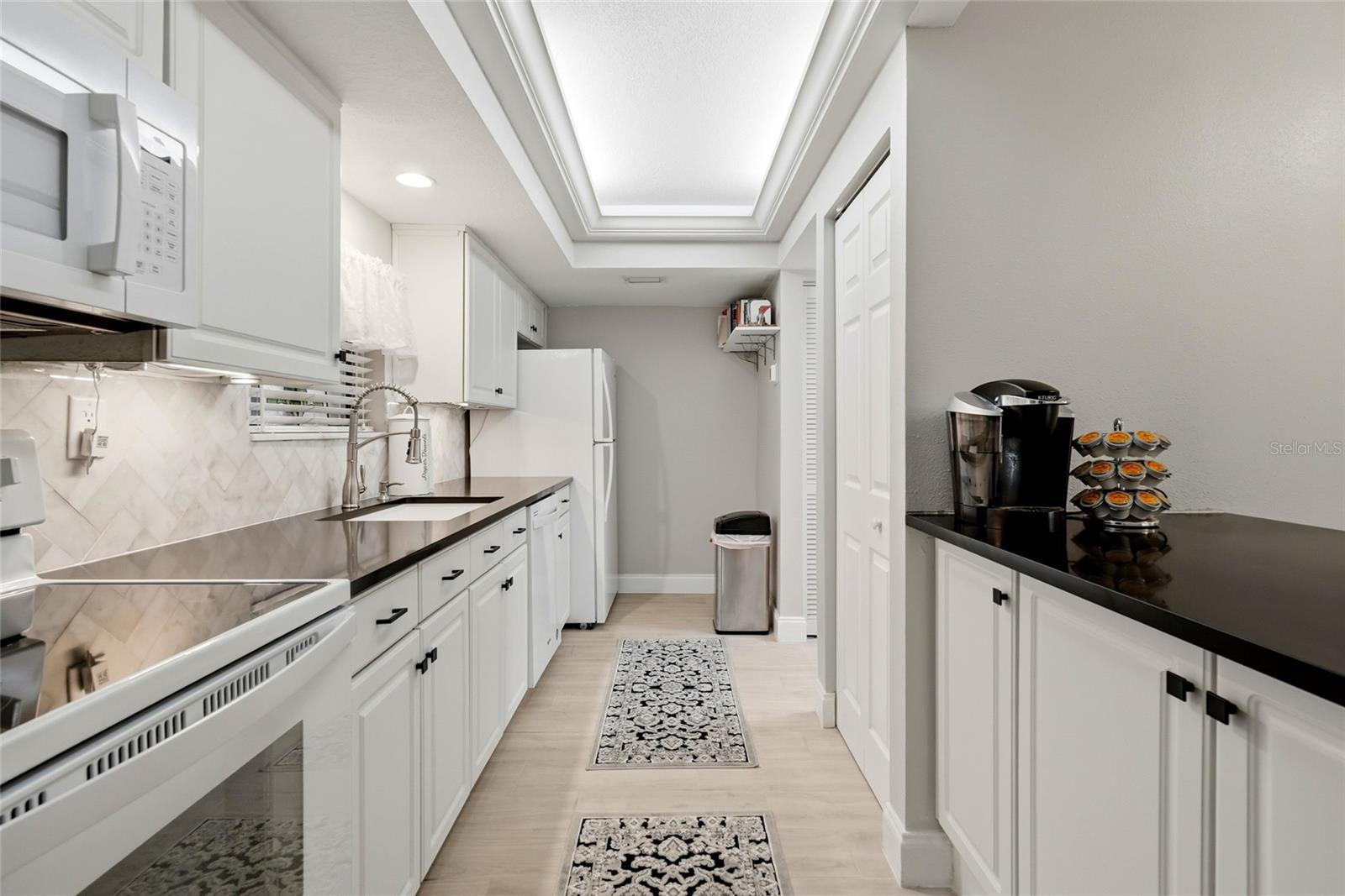 MEADOWOOD CONDO VILLAGE - Residential