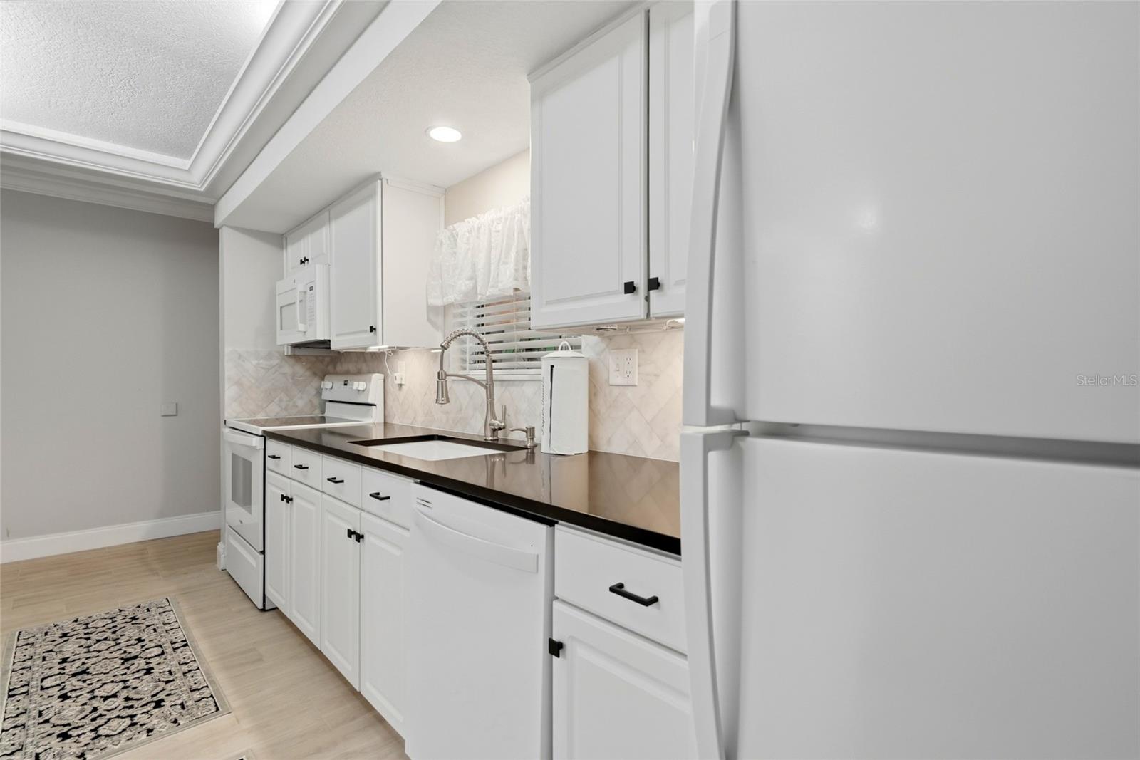 MEADOWOOD CONDO VILLAGE - Residential