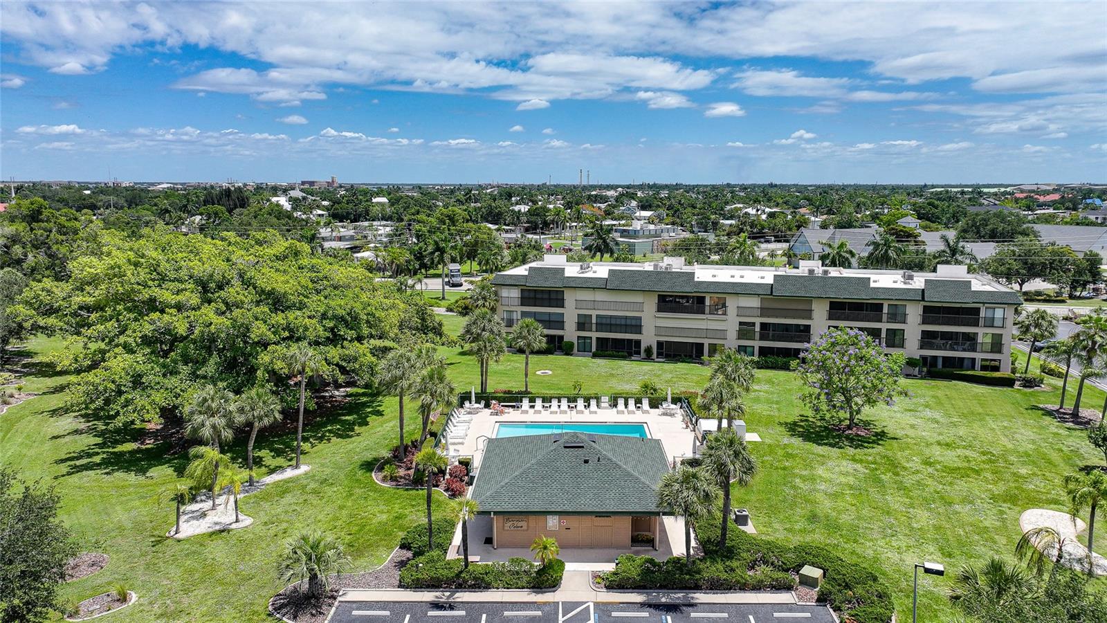 BANYAN POINT PH 03 - Residential