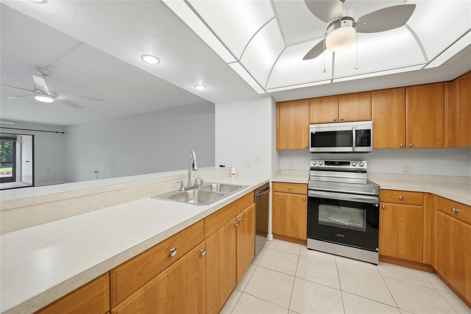 BANYAN POINT PH 03 - Residential