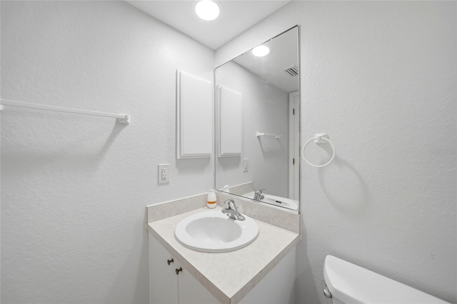 BANYAN POINT PH 03 - Residential