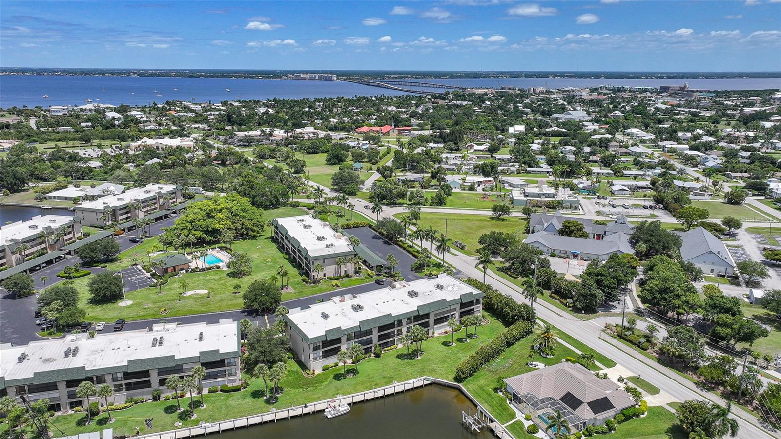 BANYAN POINT PH 03 - Residential