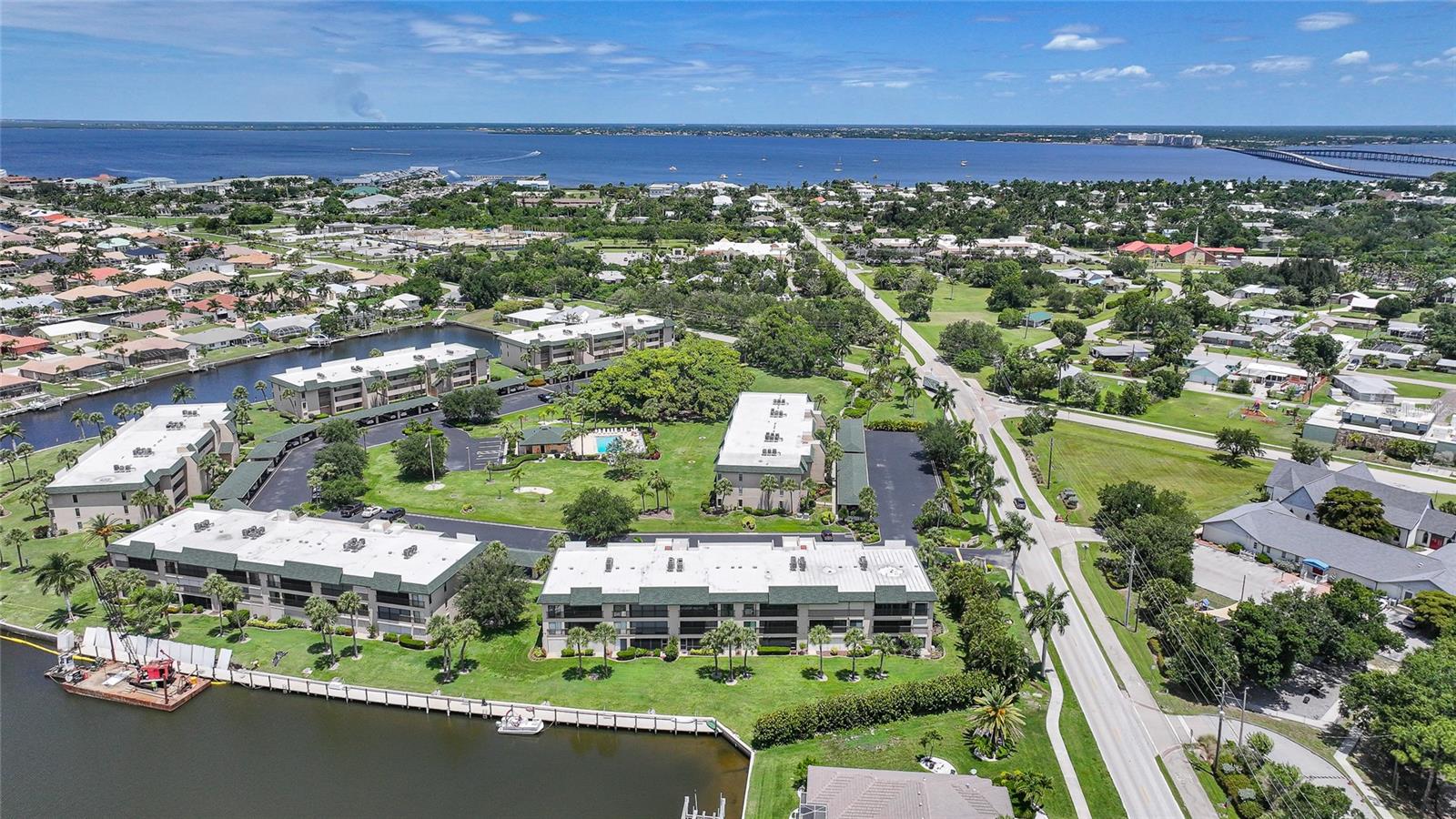 BANYAN POINT PH 03 - Residential
