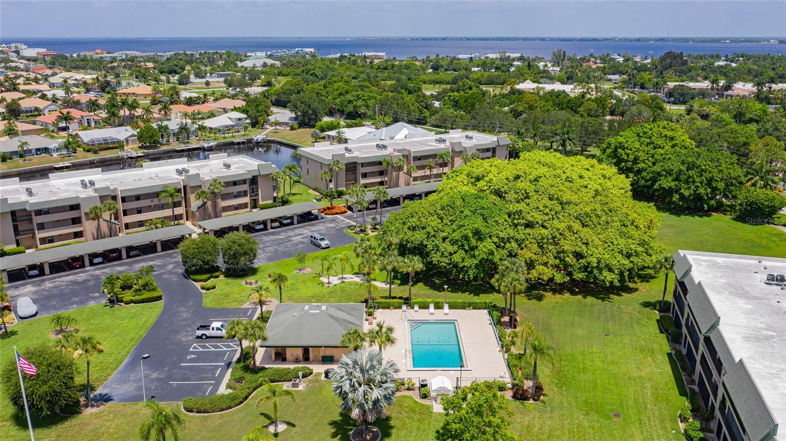 BANYAN POINT PH 03 - Residential