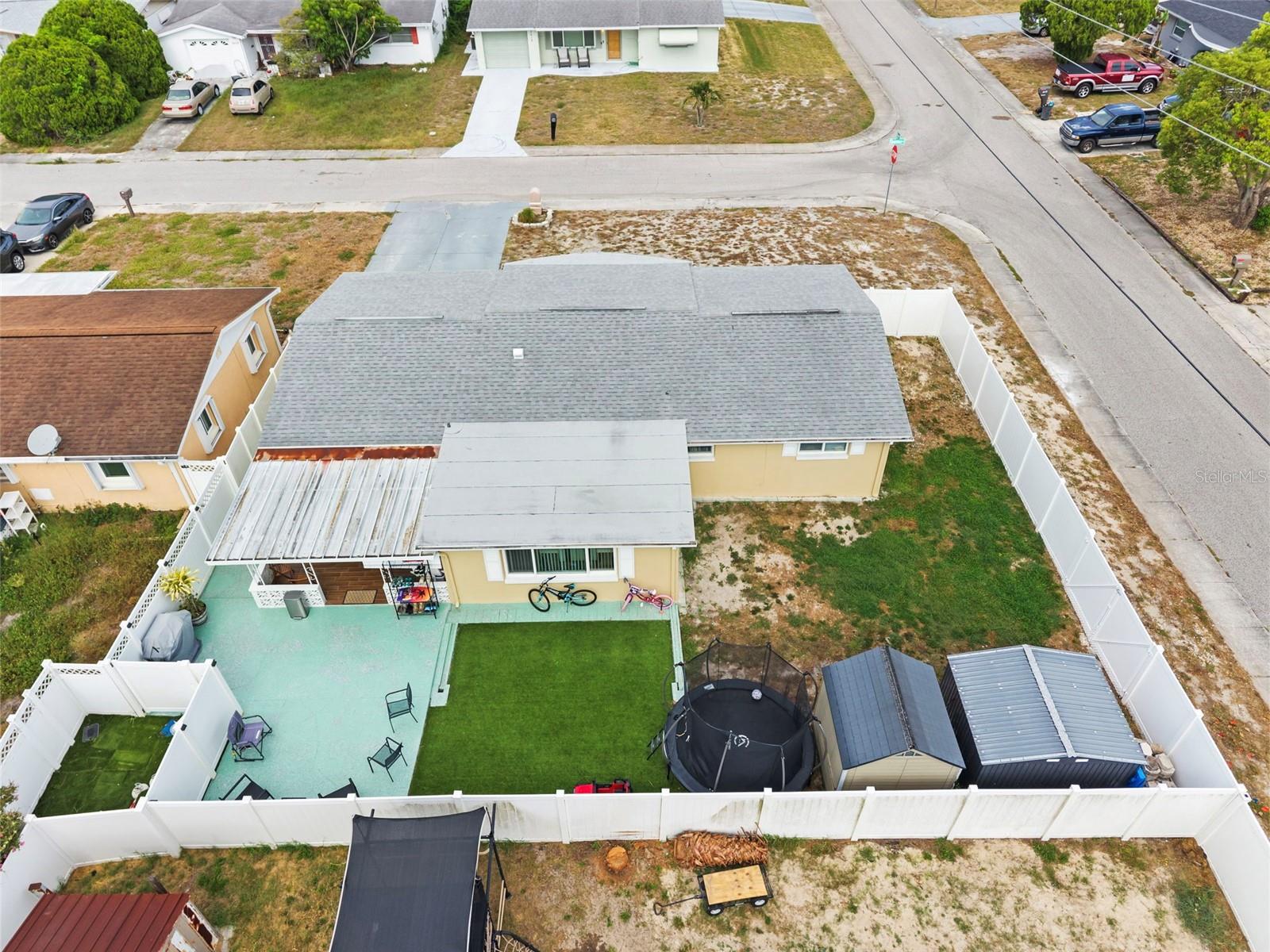 COLONIAL HILLS - Residential