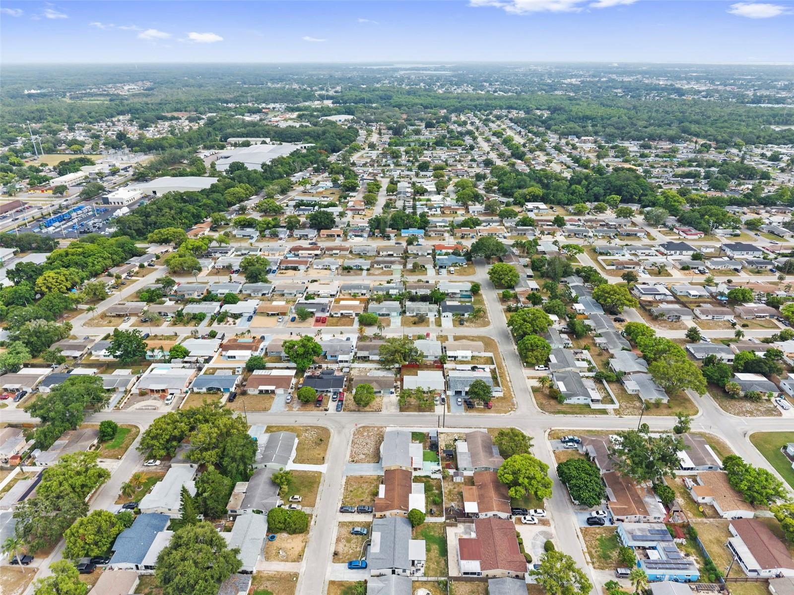 COLONIAL HILLS - Residential