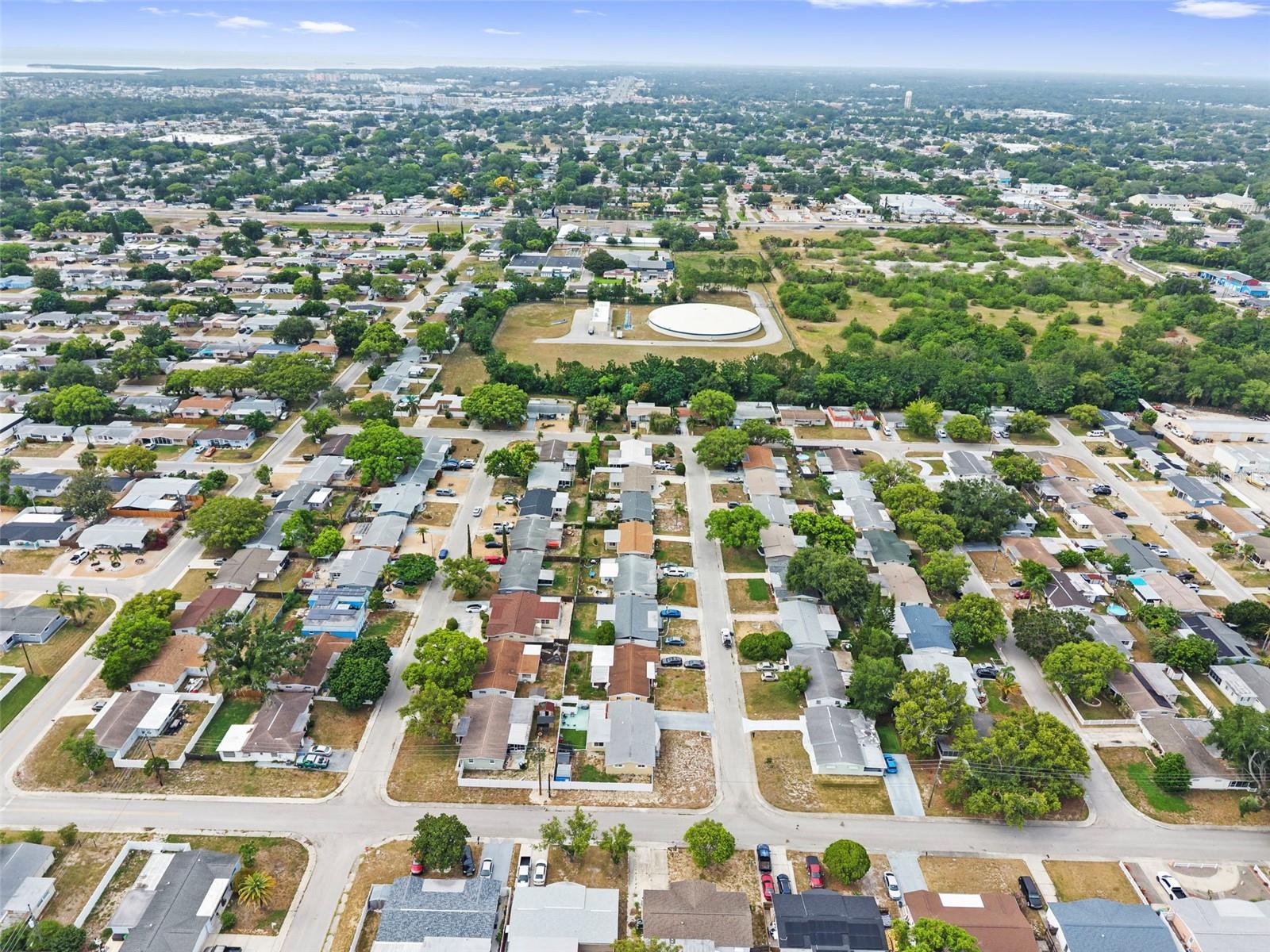COLONIAL HILLS - Residential
