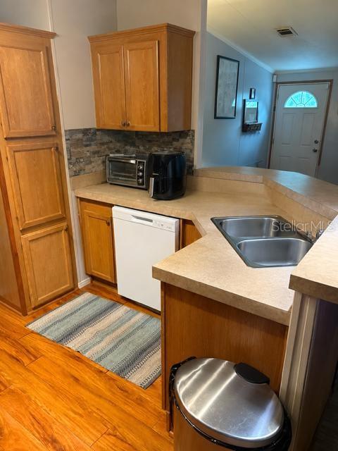MOON LAKE ESTATES - Residential