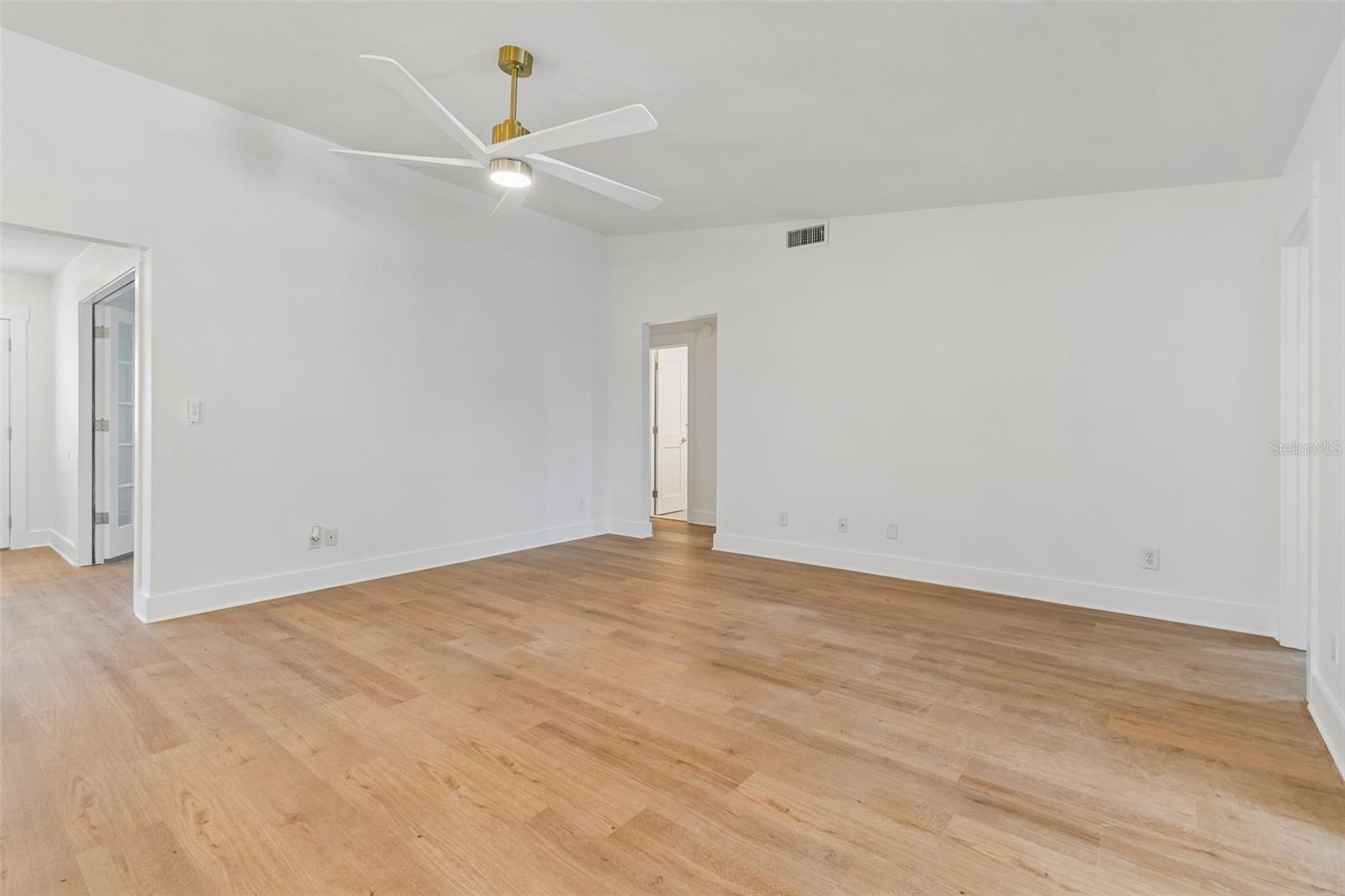 COUNTRY PLACE WEST UNIT V - Residential