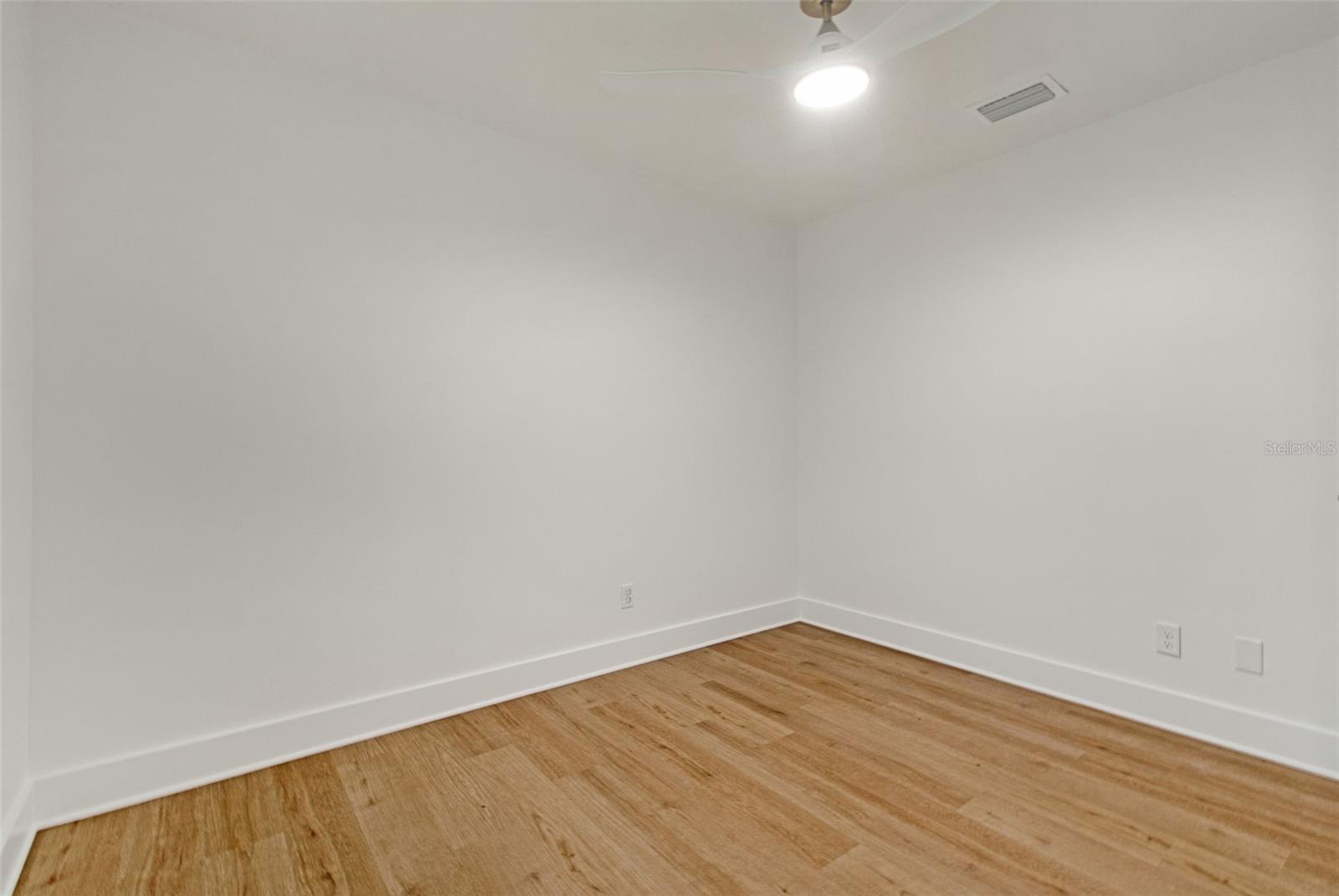 COUNTRY PLACE WEST UNIT V - Residential