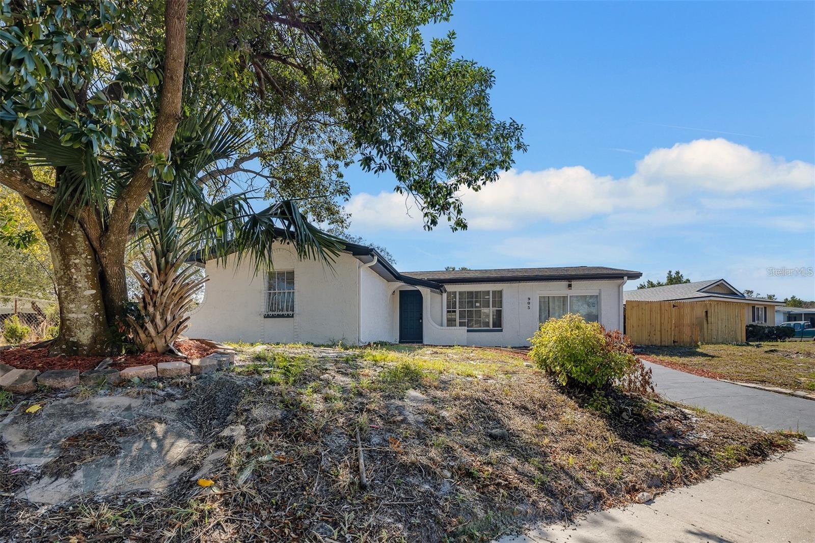 TWIN LAKES MANOR - Residential Lease