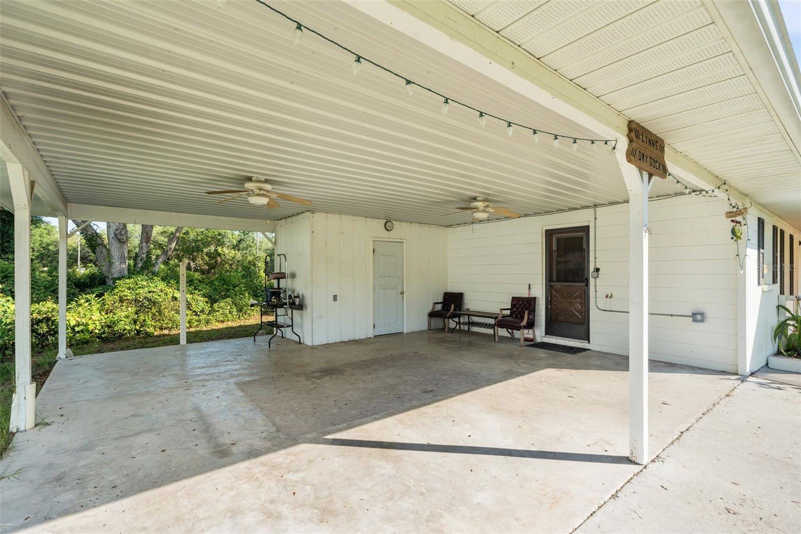 MANATEE FARMS ESTATE 1 - Residential