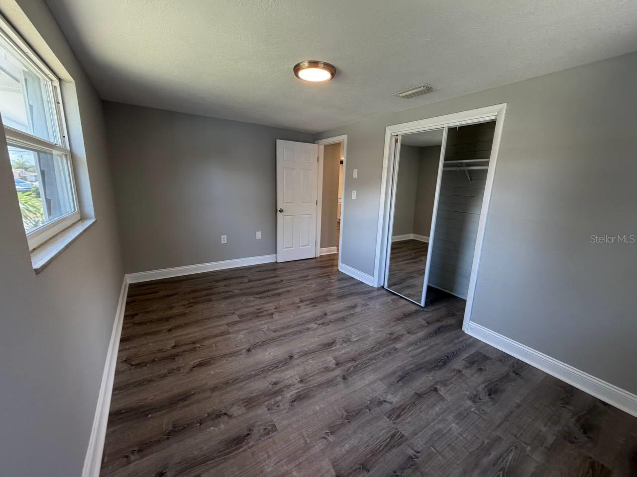 COLONIAL MANOR - Residential Lease