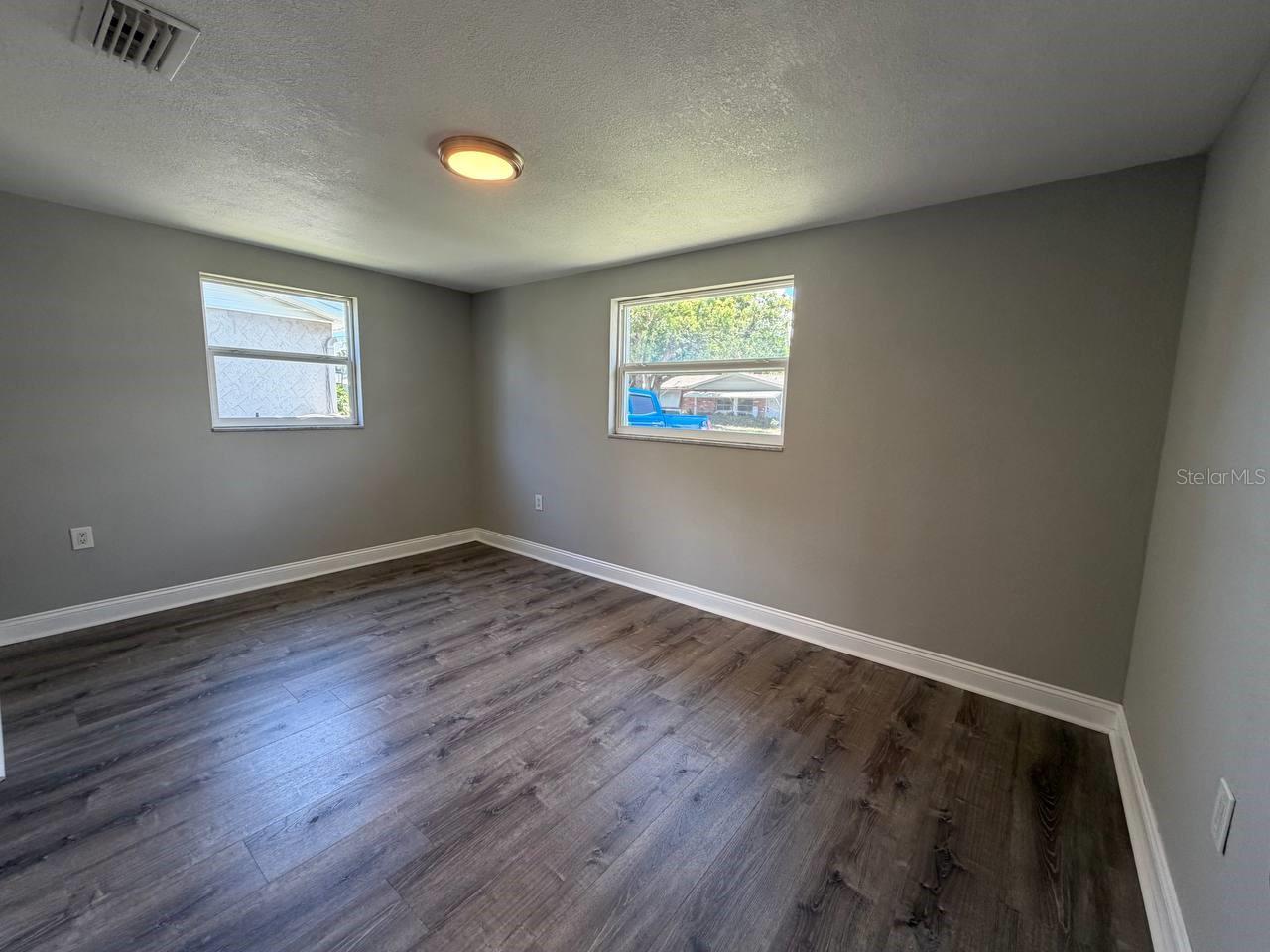 COLONIAL MANOR - Residential Lease