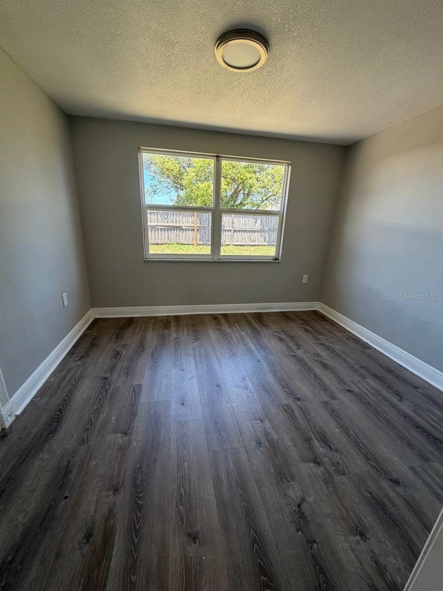 COLONIAL MANOR - Residential Lease