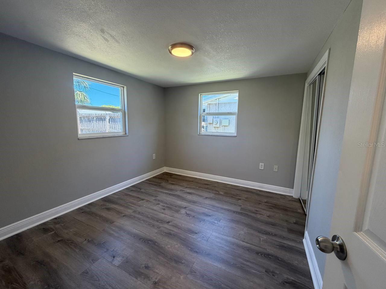 COLONIAL MANOR - Residential Lease