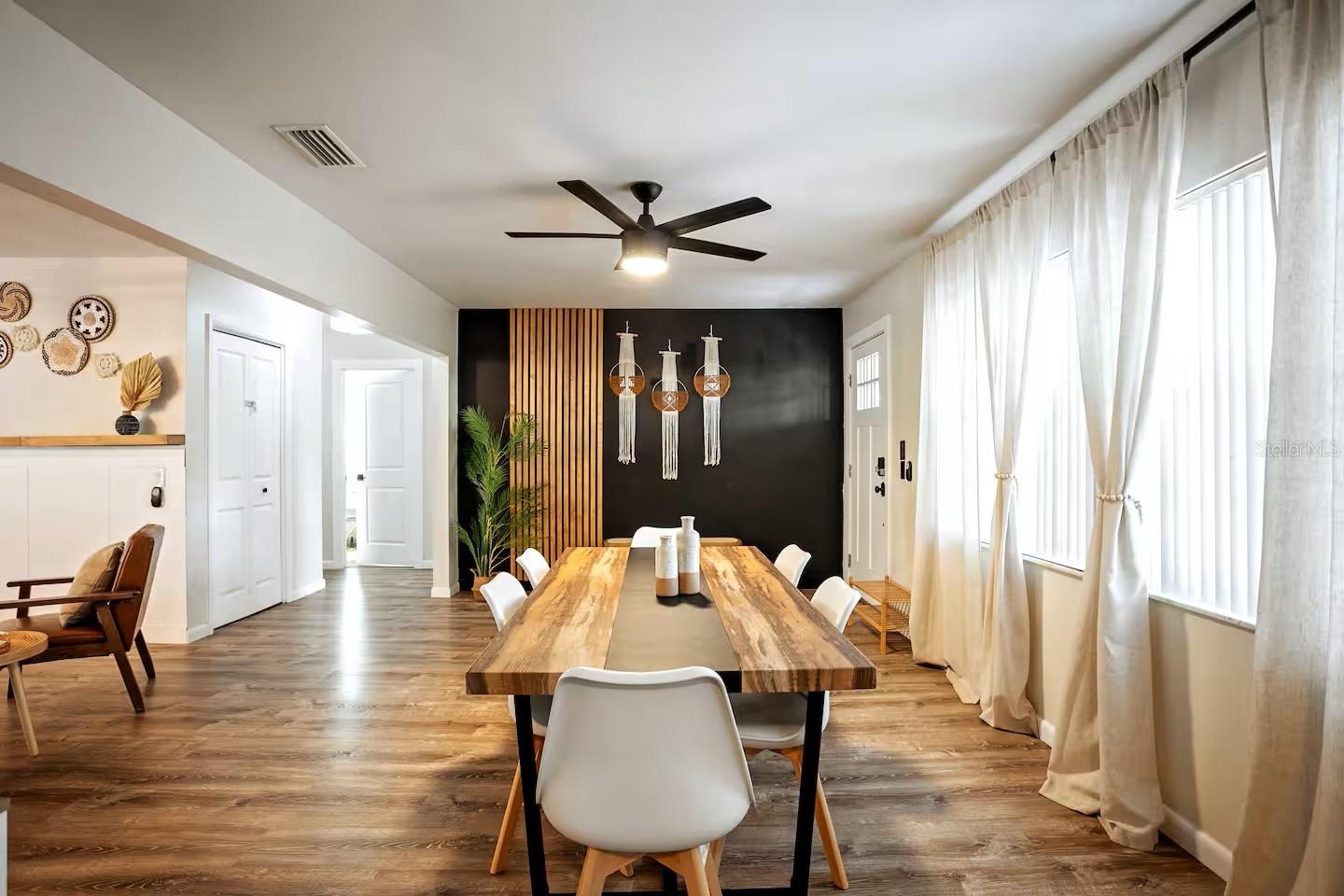 LAKE RING - Residential