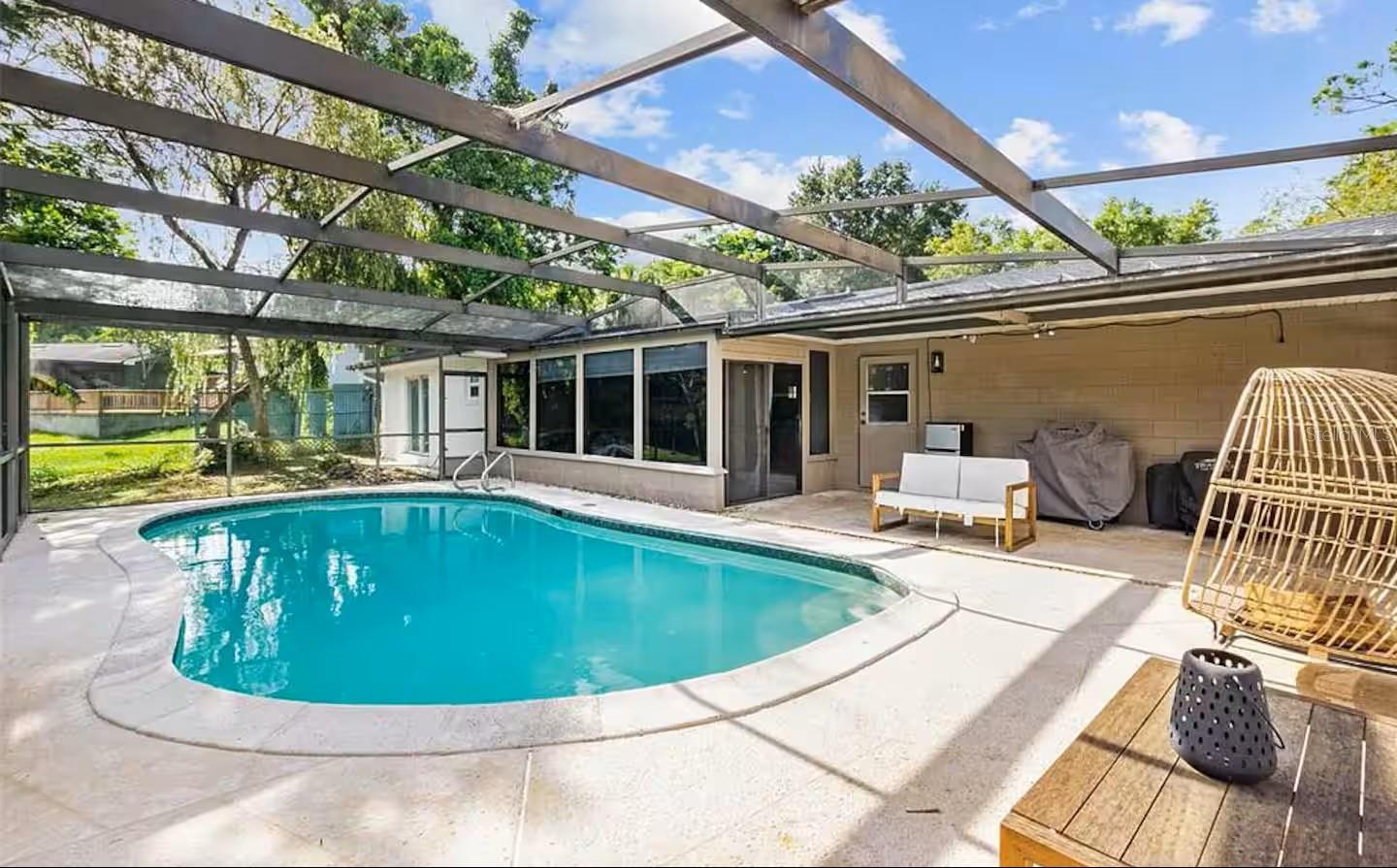 LAKE RING - Residential