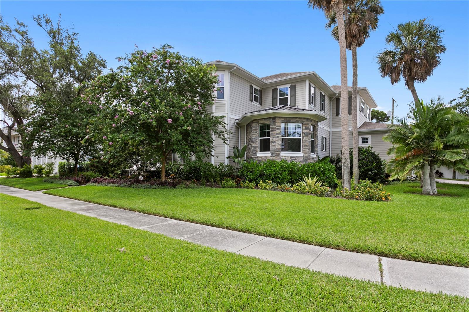 WEST SHORE CREST - Residential