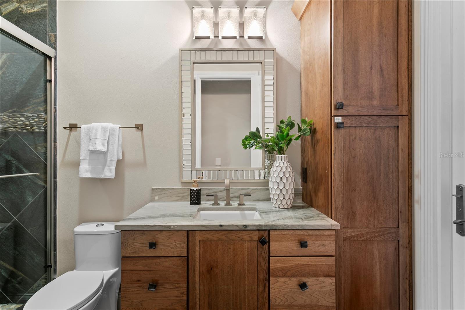 WEST SHORE CREST - Residential